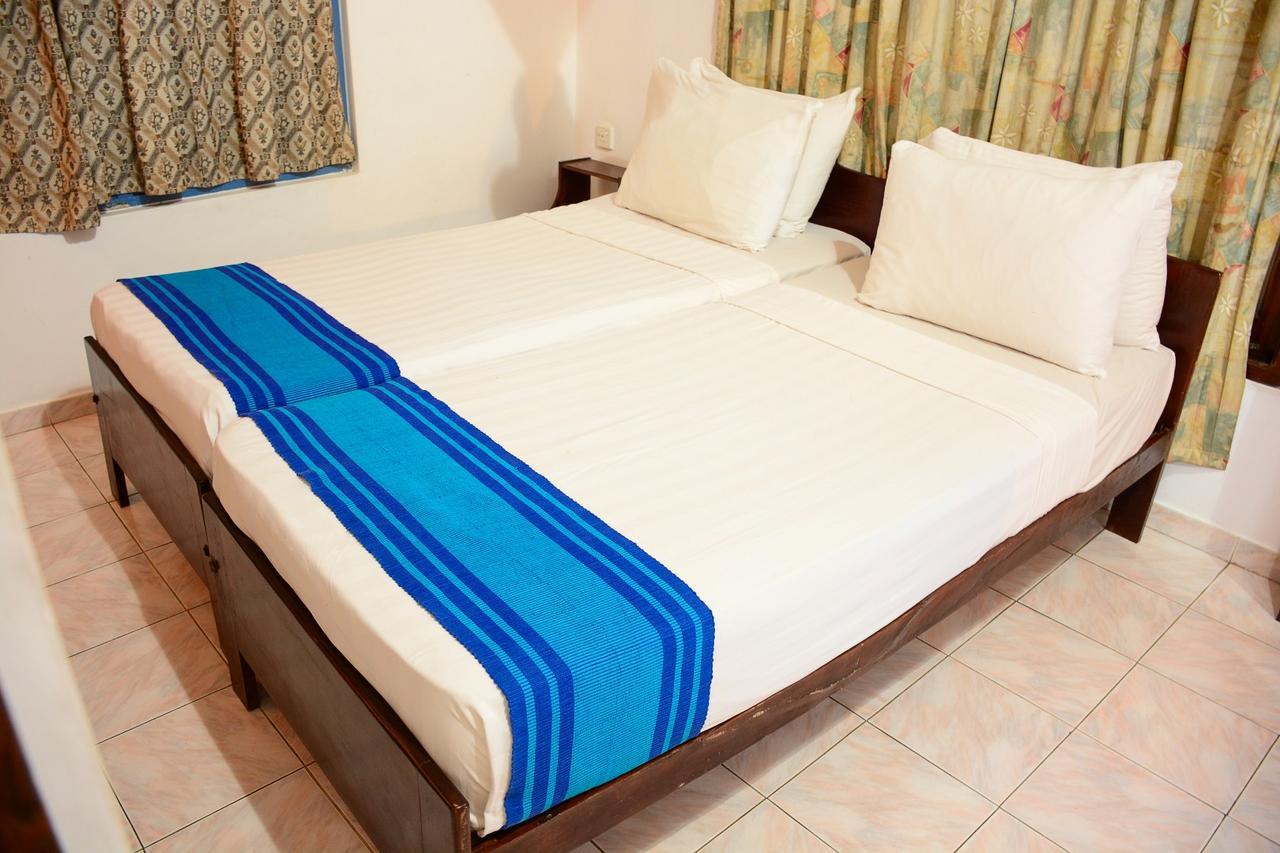 Ranmal Beach Hotel Hikkaduwa Zimmer foto